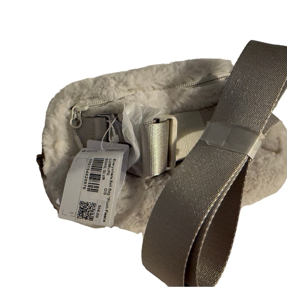 Lululemon plush fleece beltbag - Picture 7 of 7